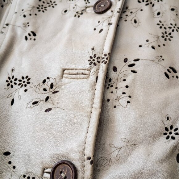 Neiman Marcus Exclusive Taupe Lambskin Laser Cut Blazer Jacket | Size 6 - Picture 4 of 9